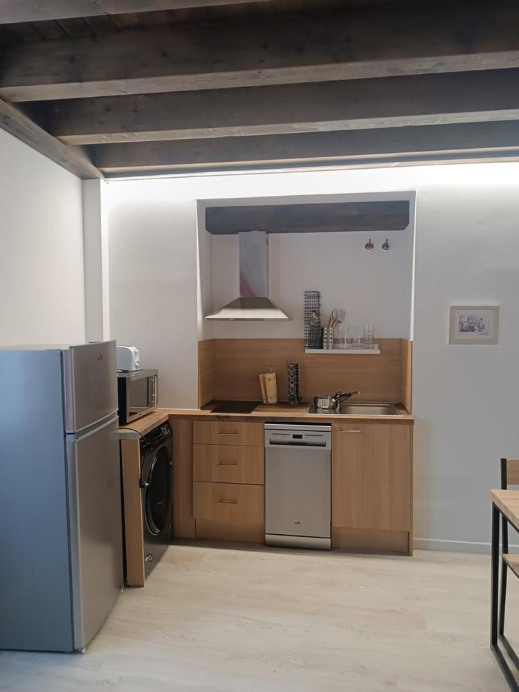 Apartamentos Turisticos Avila Puerta Del Puente 1-3 Eksteriør bilde