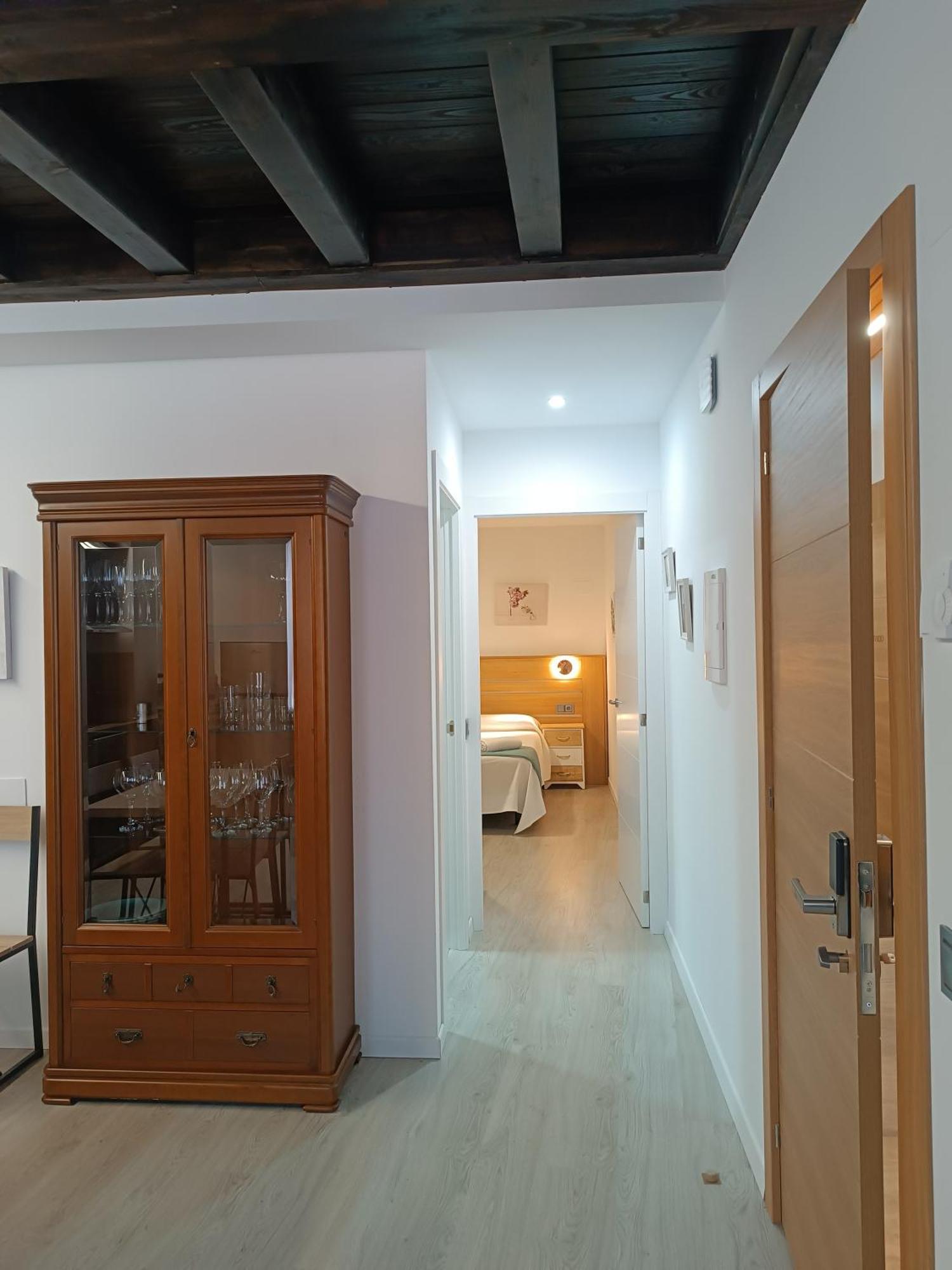 Apartamentos Turisticos Avila Puerta Del Puente 1-3 Eksteriør bilde